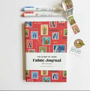 Ave Maria Post Fabric Hardcover Journal. Rød